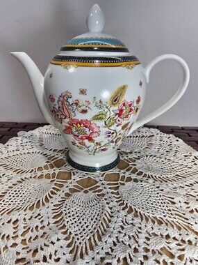 Grace Teaware Emperor Garden Fine Porcelain 32 oz Teapot with Lid